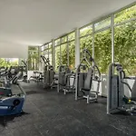 Radisson Blu &