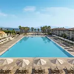 Radisson Blu &