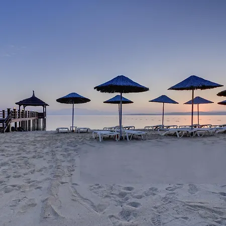 Курортний комплекс Radisson Blu &