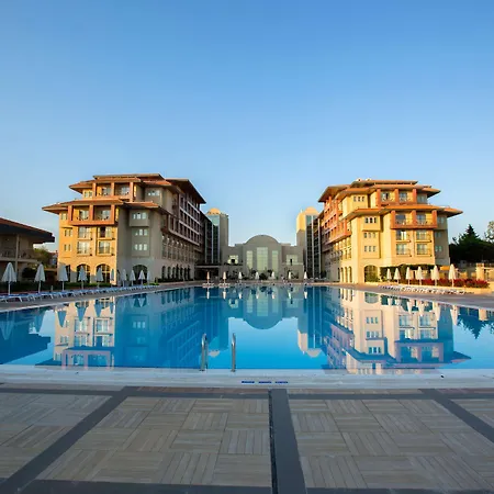 Radisson Blu & Rezort 5*