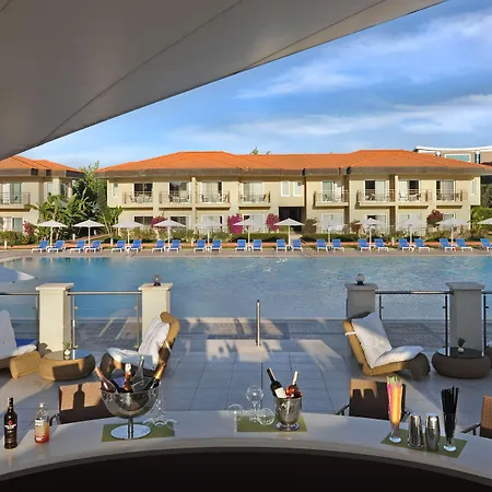Курортний комплекс Radisson Blu & 5*