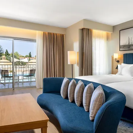 Radisson Blu & Курортний комплекс 5*