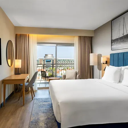 Radisson Blu & 5* Чешме