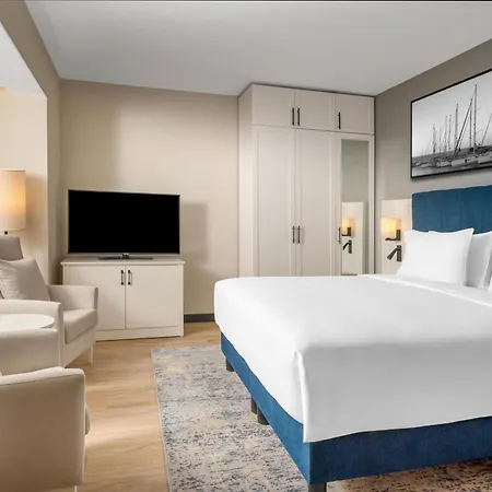Radisson Blu & 5*