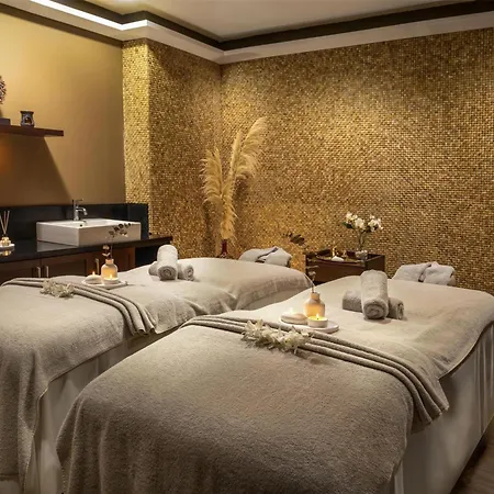 Курортний комплекс Radisson Blu & 5*