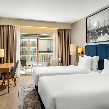 Radisson Blu & 5* Чешме