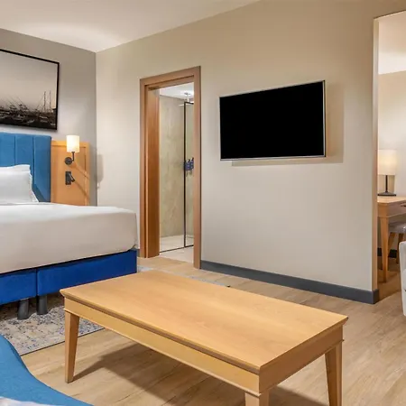 Radisson Blu & 5*
