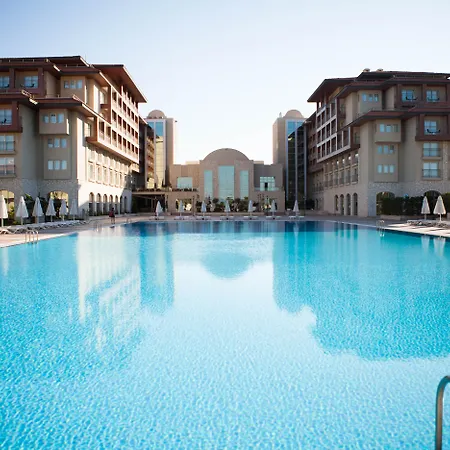 切什梅丽笙布鲁spa度假酒店 5*