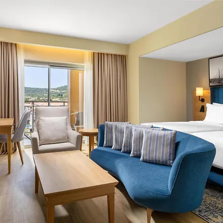 Radisson Blu & Курортный комплекс Кешме