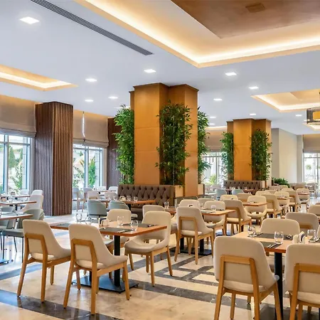 Radisson Blu & Θέρετρο Çeşme