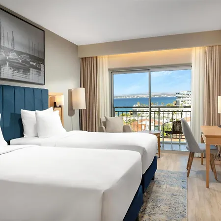 Üdülőközpont Radisson Blu &