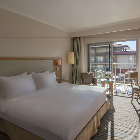 Θέρετρο Radisson Blu & Çeşme