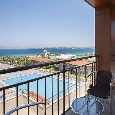 Radisson Blu & 5* Çeşme