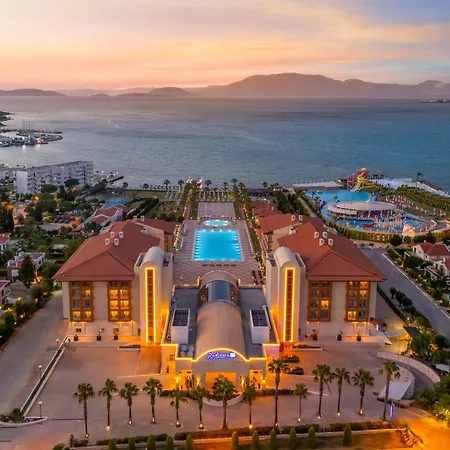 라디슨 블루 앤드 스파 체스메 5* Çeşme