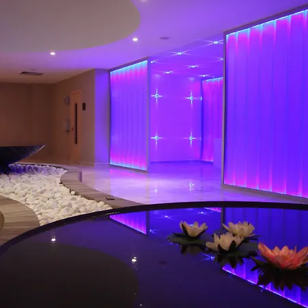 Radisson Blu & 5* Çeşme