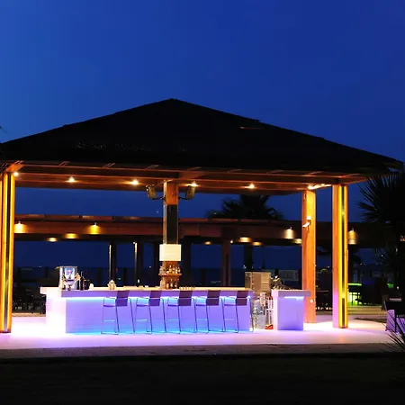 Radisson Blu & Üdülőközpont 5*