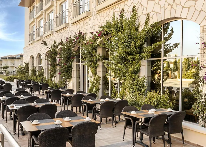 切什梅丽笙布鲁spa度假酒店 5*